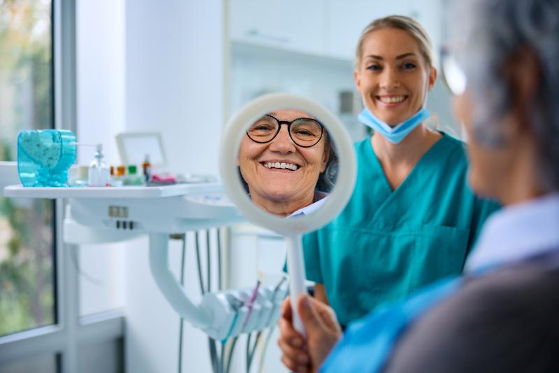 ¿Se pueden arreglar los dientes desgastados?