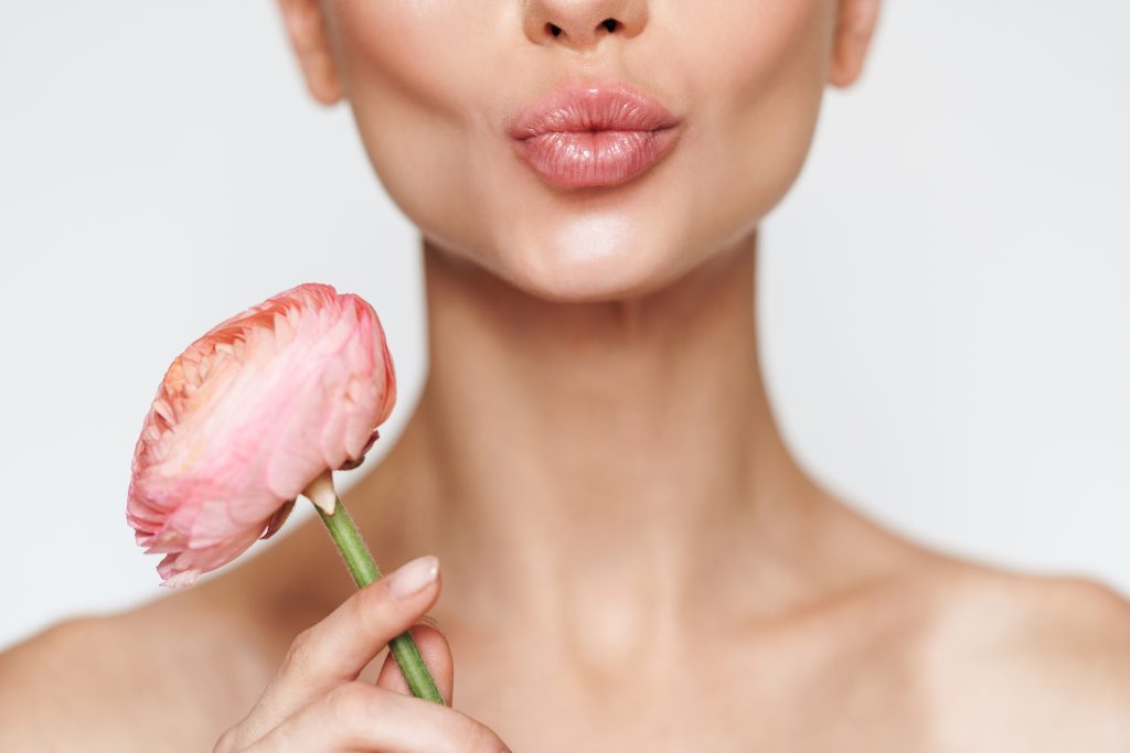 aumento de labios muy finos
